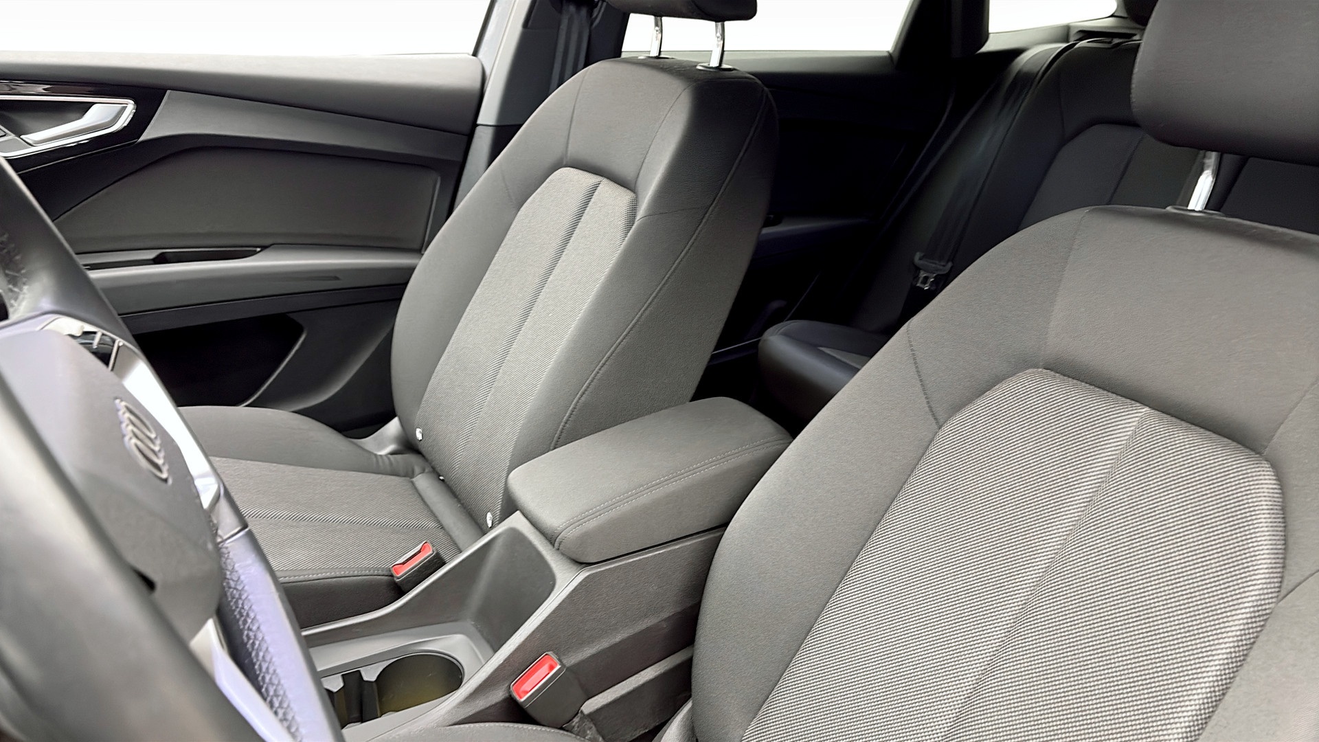 Audi Q4 Sportback e-tron JCS99J