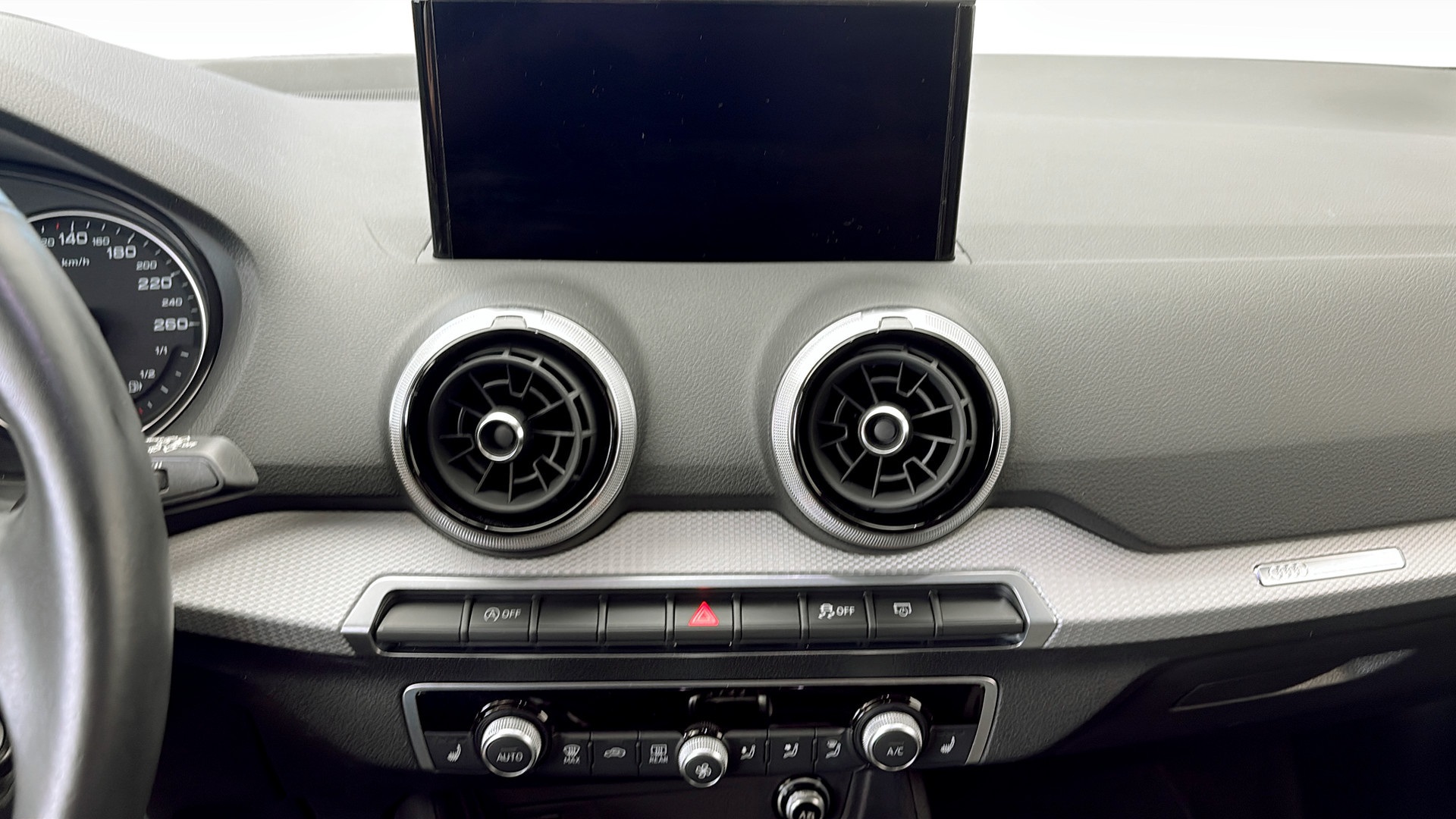 Audi Q2 JDB15L