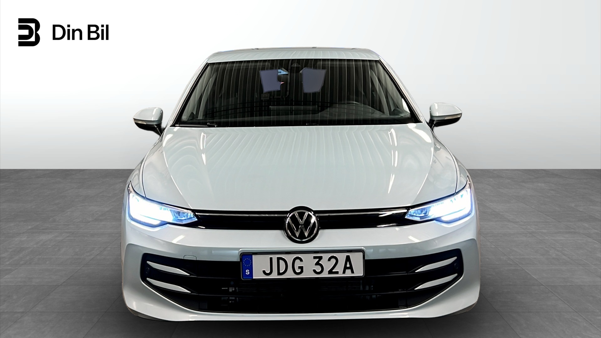 Volkswagen Golf JDG32A