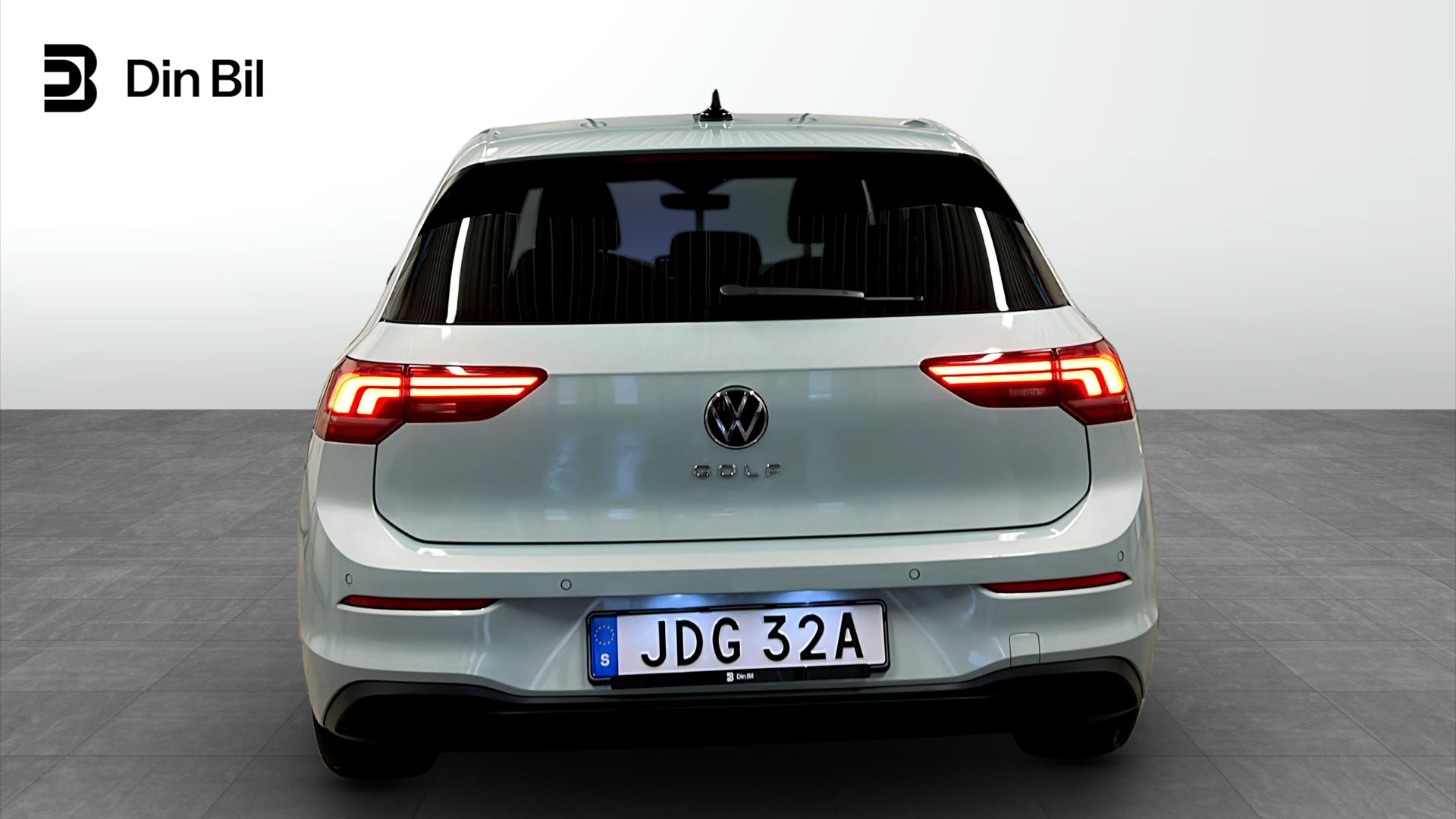 Volkswagen Golf JDG32A