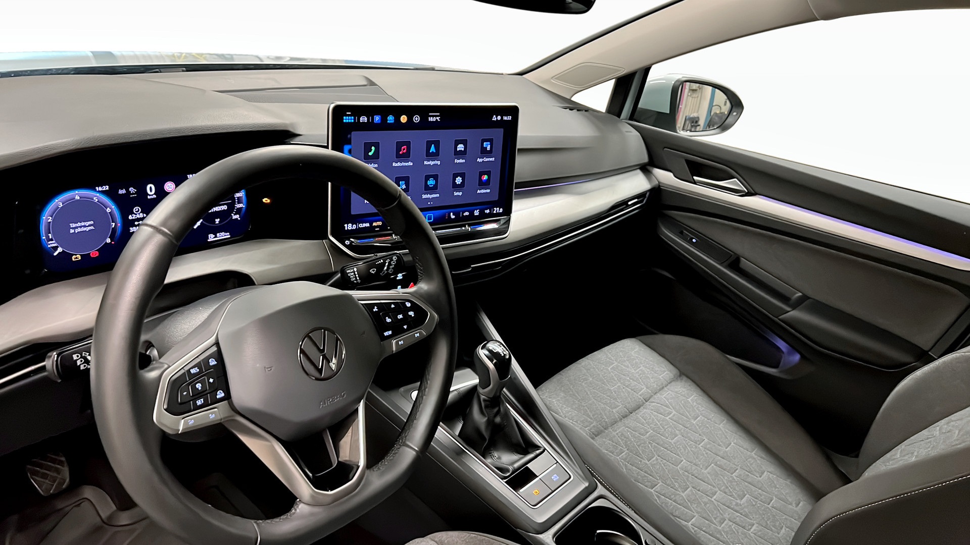 Volkswagen Golf JDG32A
