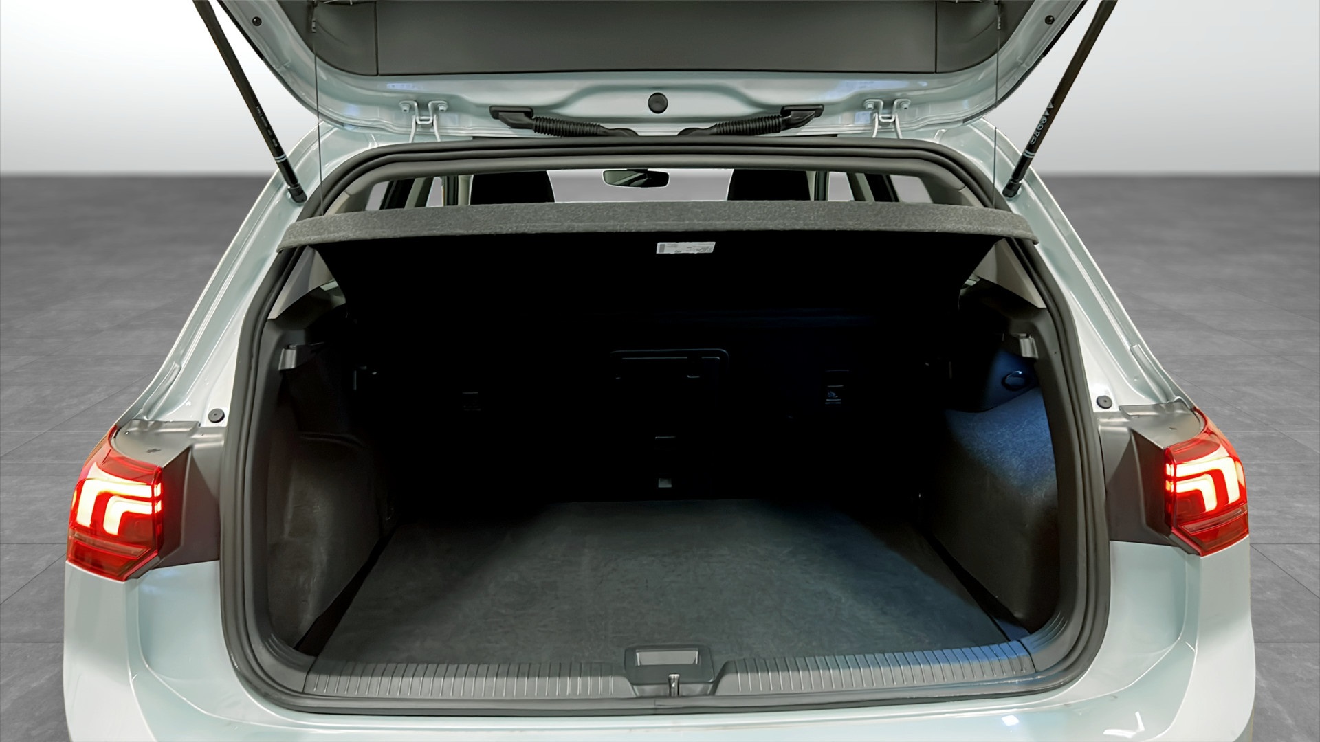 Volkswagen Golf JDG32A
