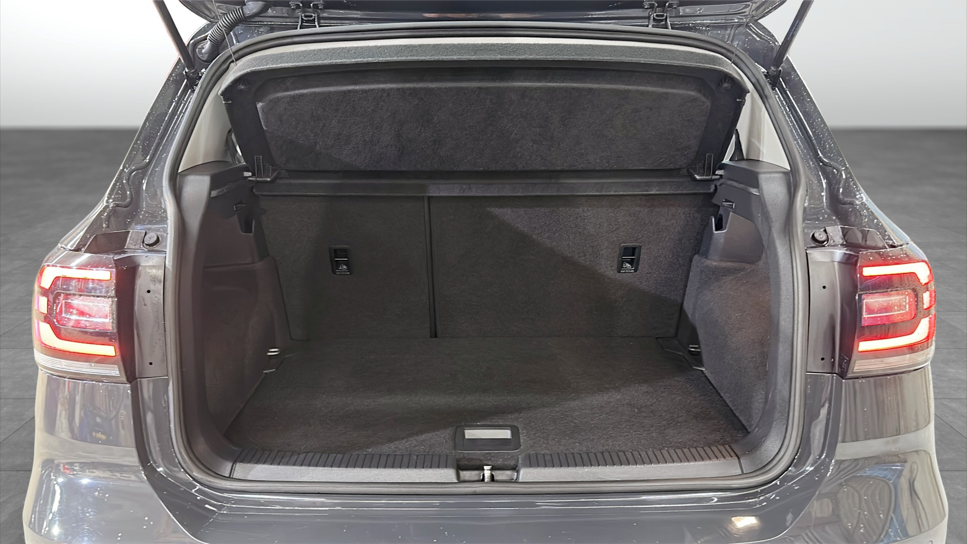 Volkswagen T-Cross JFE18J