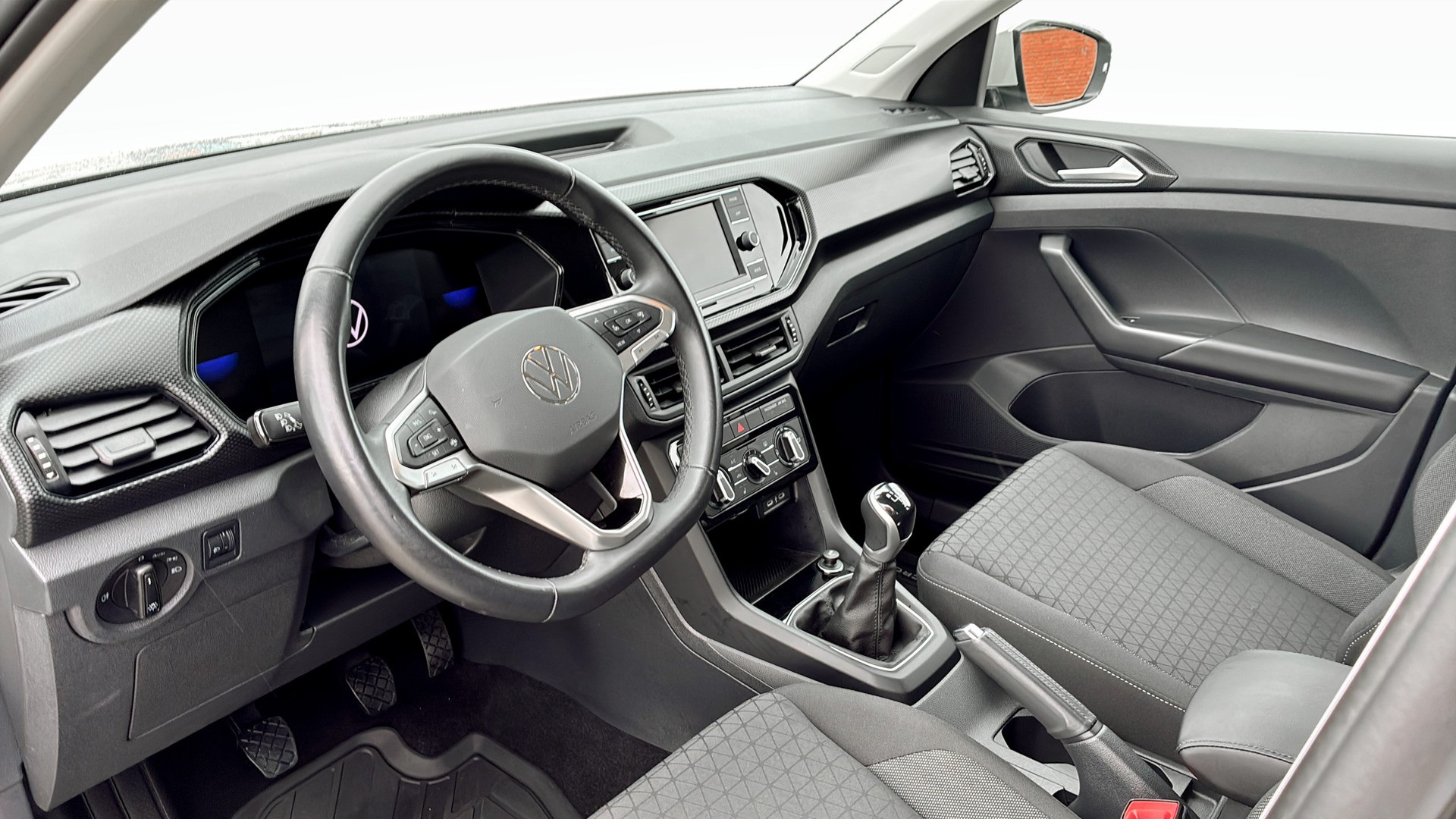 Volkswagen T-Cross JFG15F