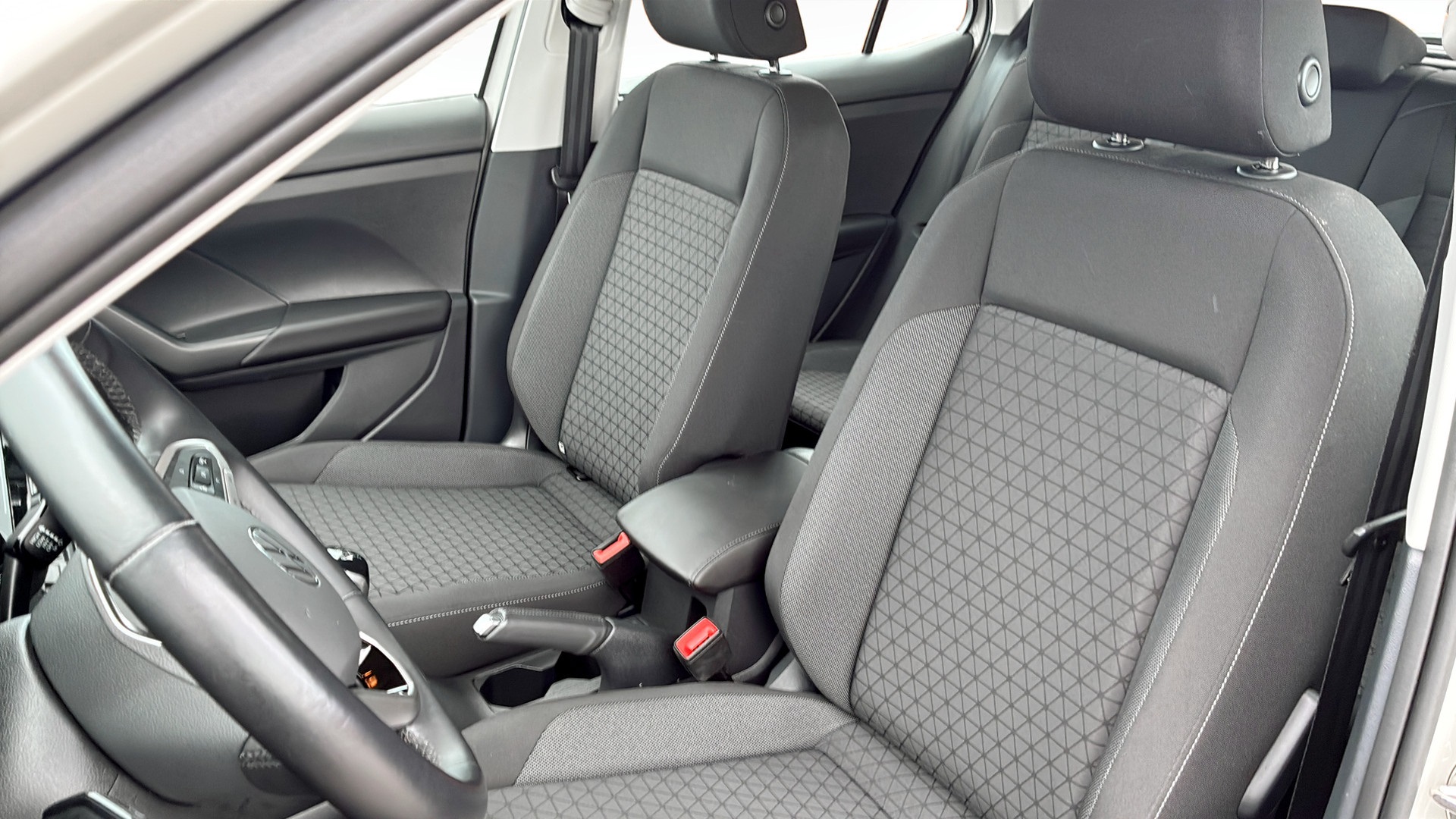 Volkswagen T-Cross JFG15F