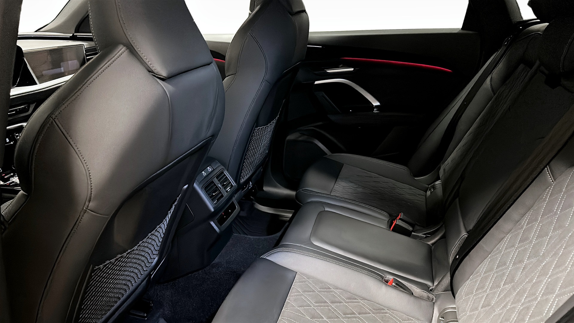 Audi Q5 JFS79P