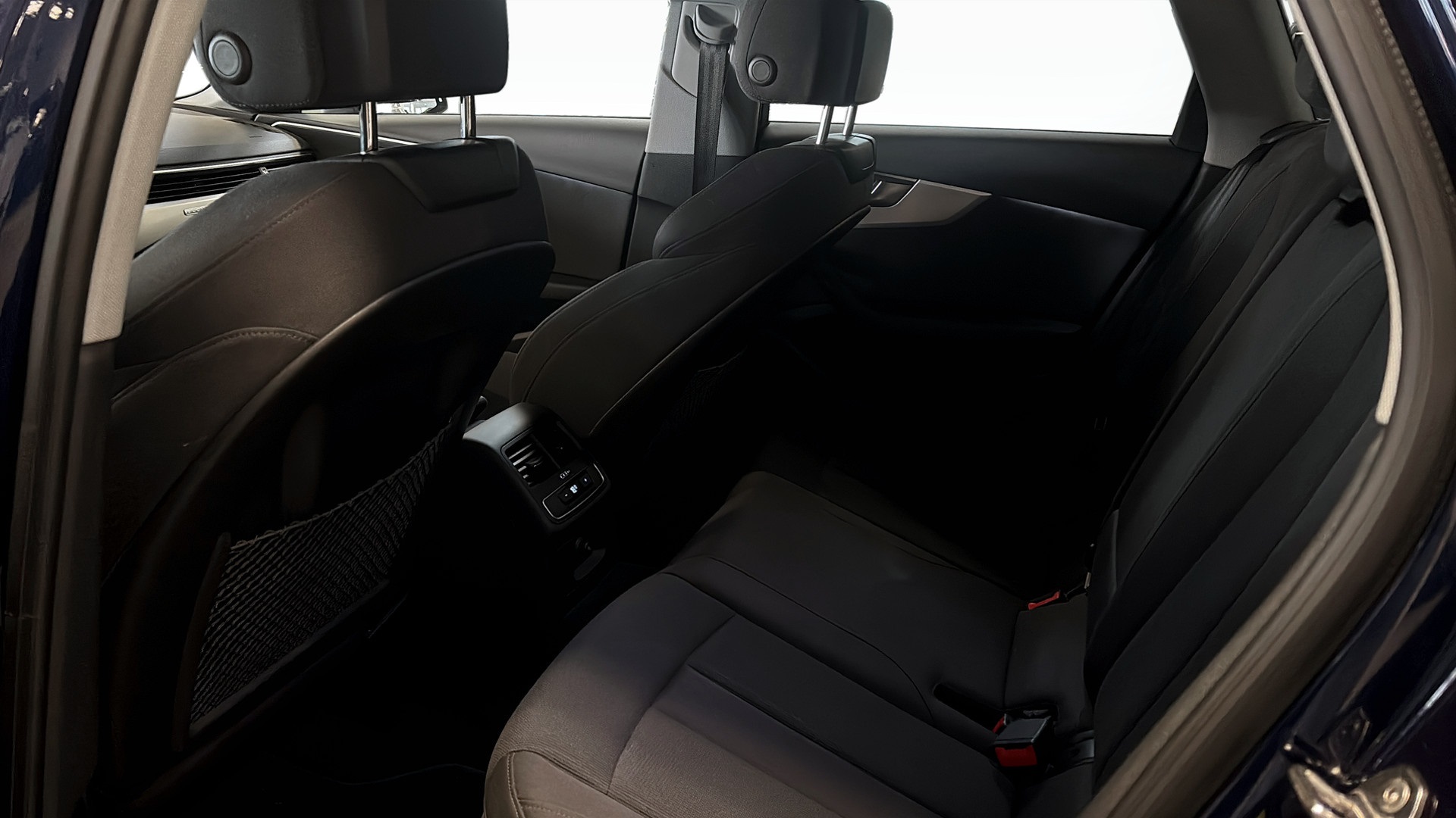 Audi A4 Avant JGR19D