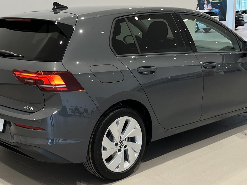 Volkswagen Golf JHJ11L