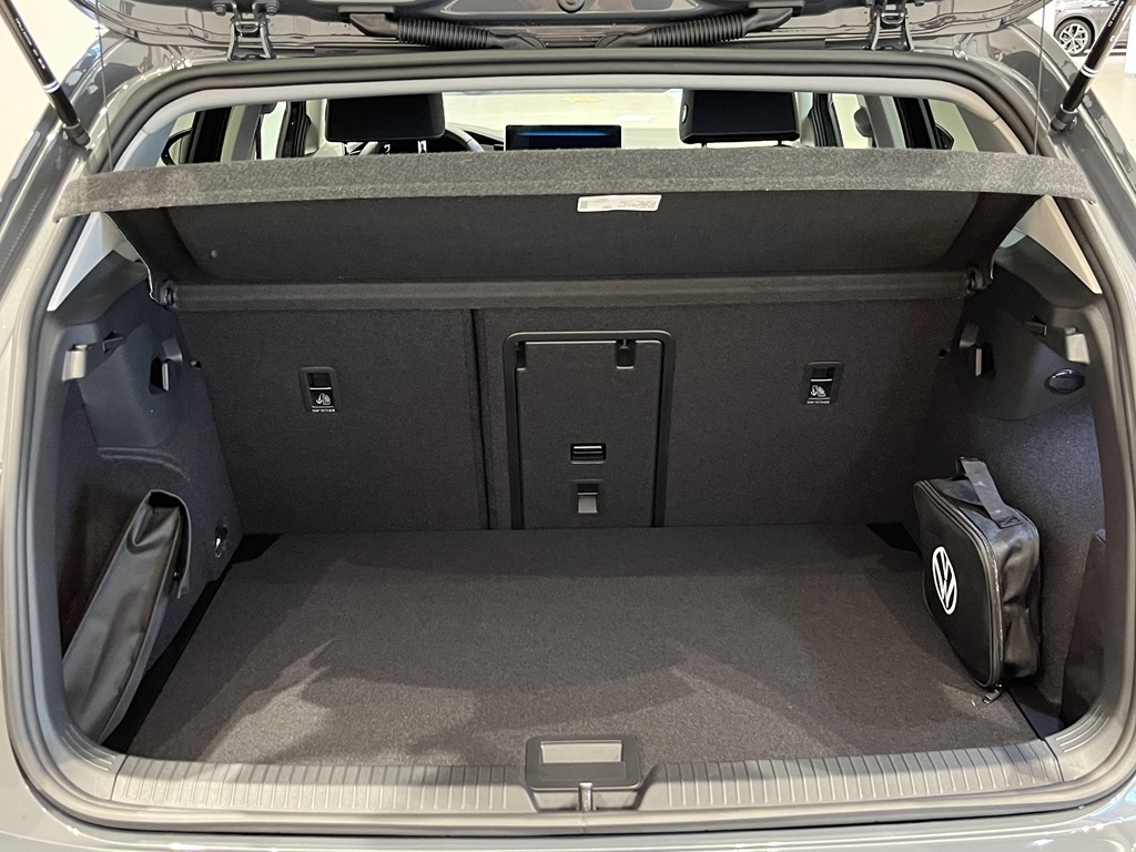 Volkswagen Golf JHJ11L