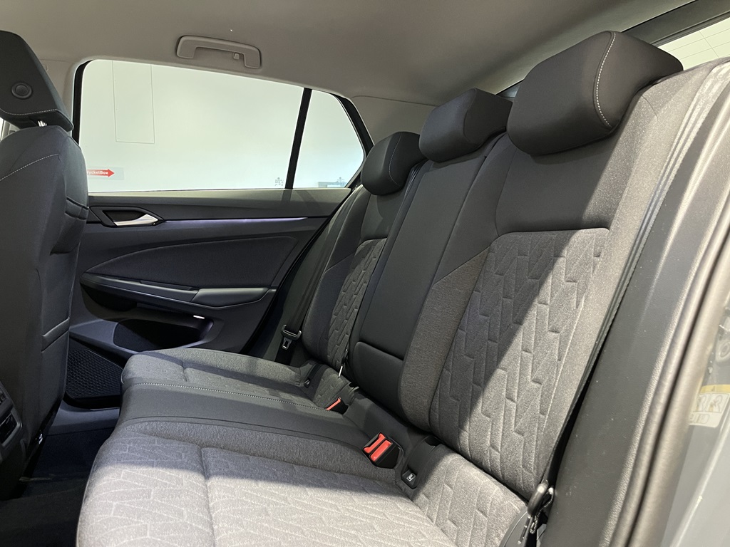Volkswagen Golf JHJ11L