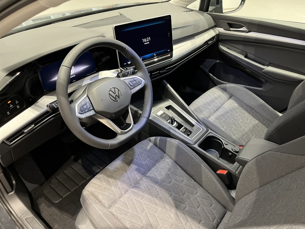 Volkswagen Golf JHJ11L