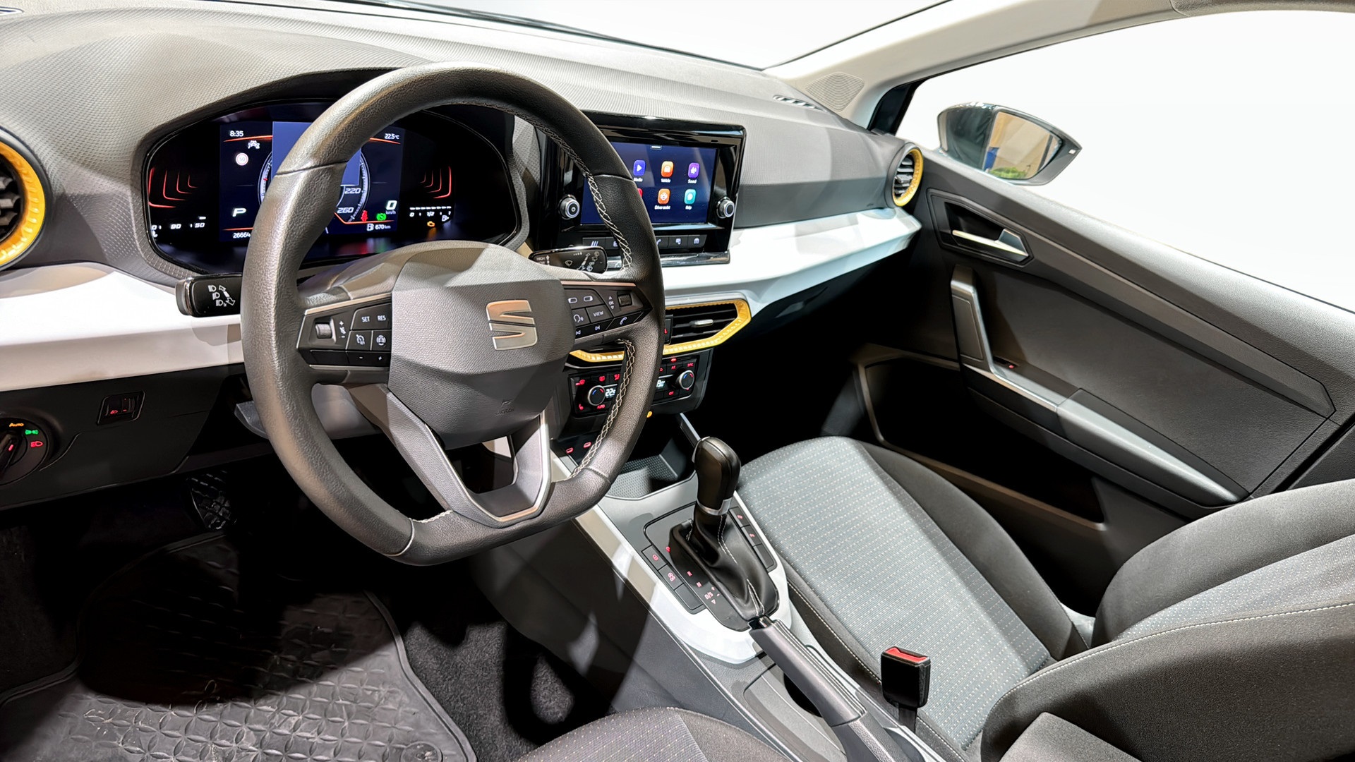 SEAT Arona JJD06A