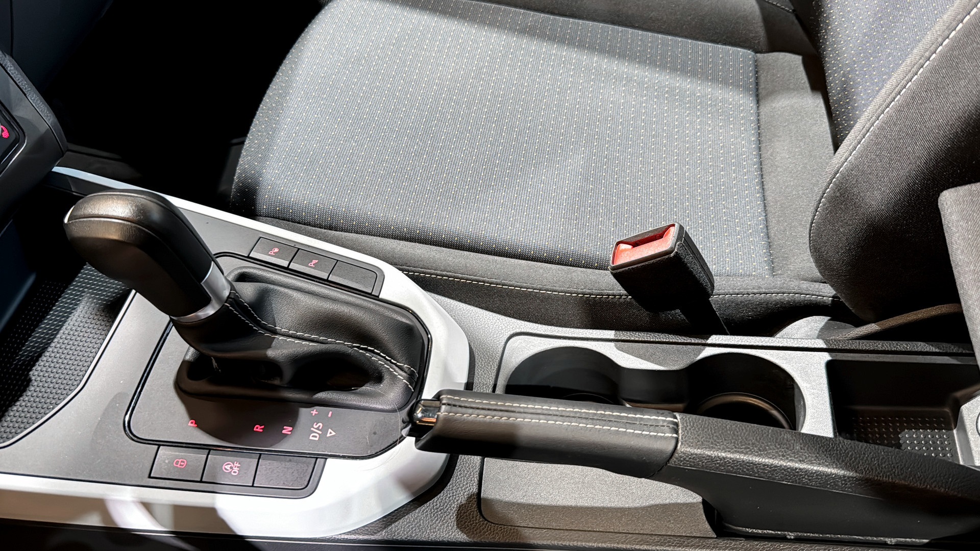 SEAT Arona JJD06A
