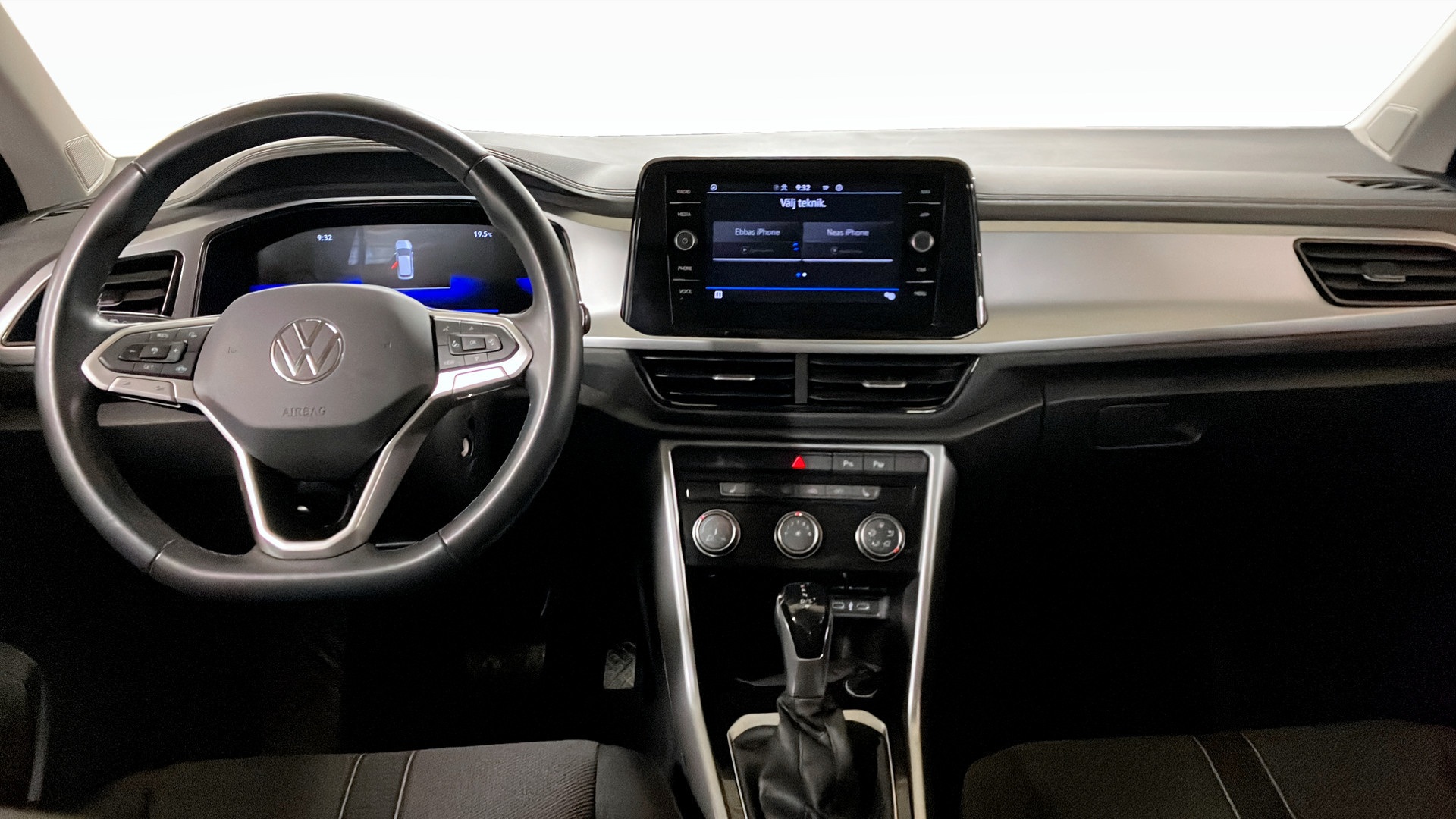 Volkswagen T-Roc JJD536