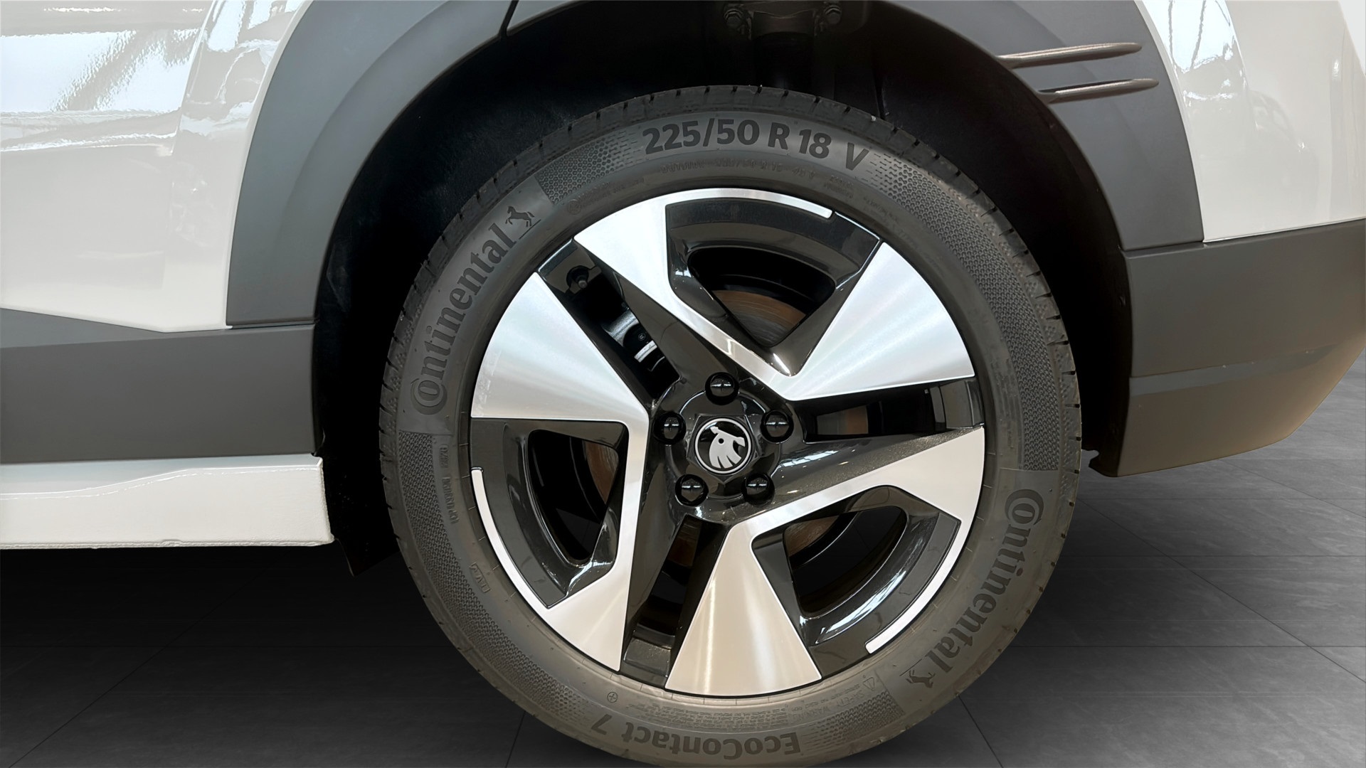 Skoda Epiq JJK02G