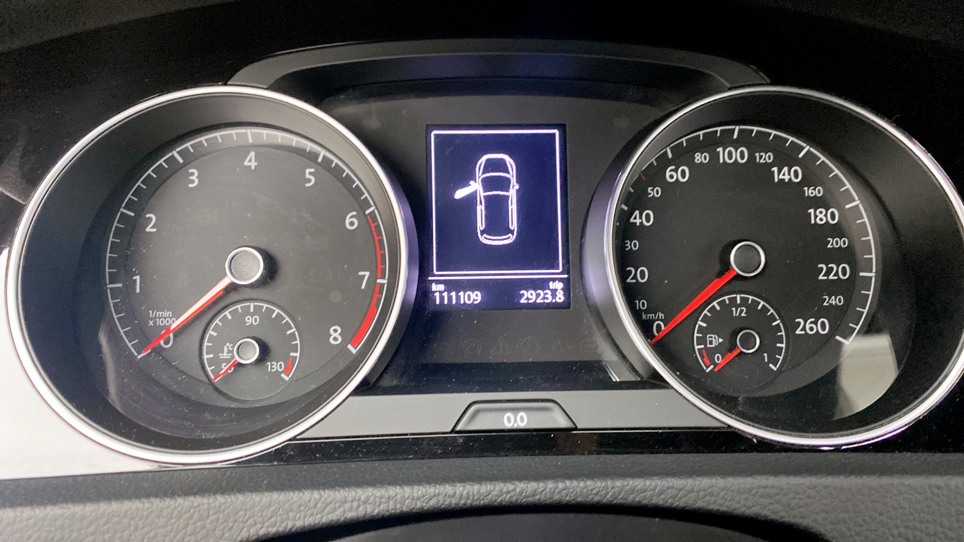 Volkswagen Golf JJW456