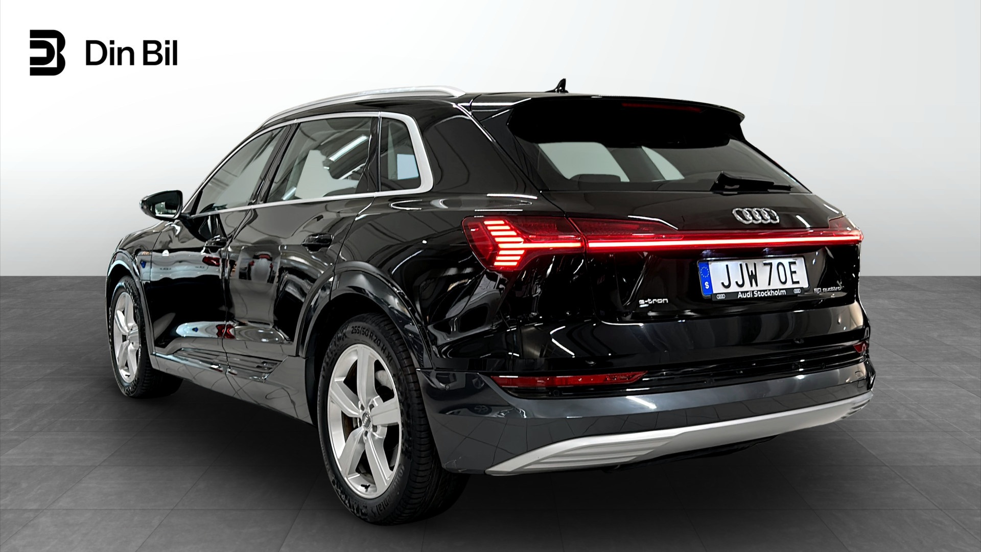 Audi e-tron JJW70E
