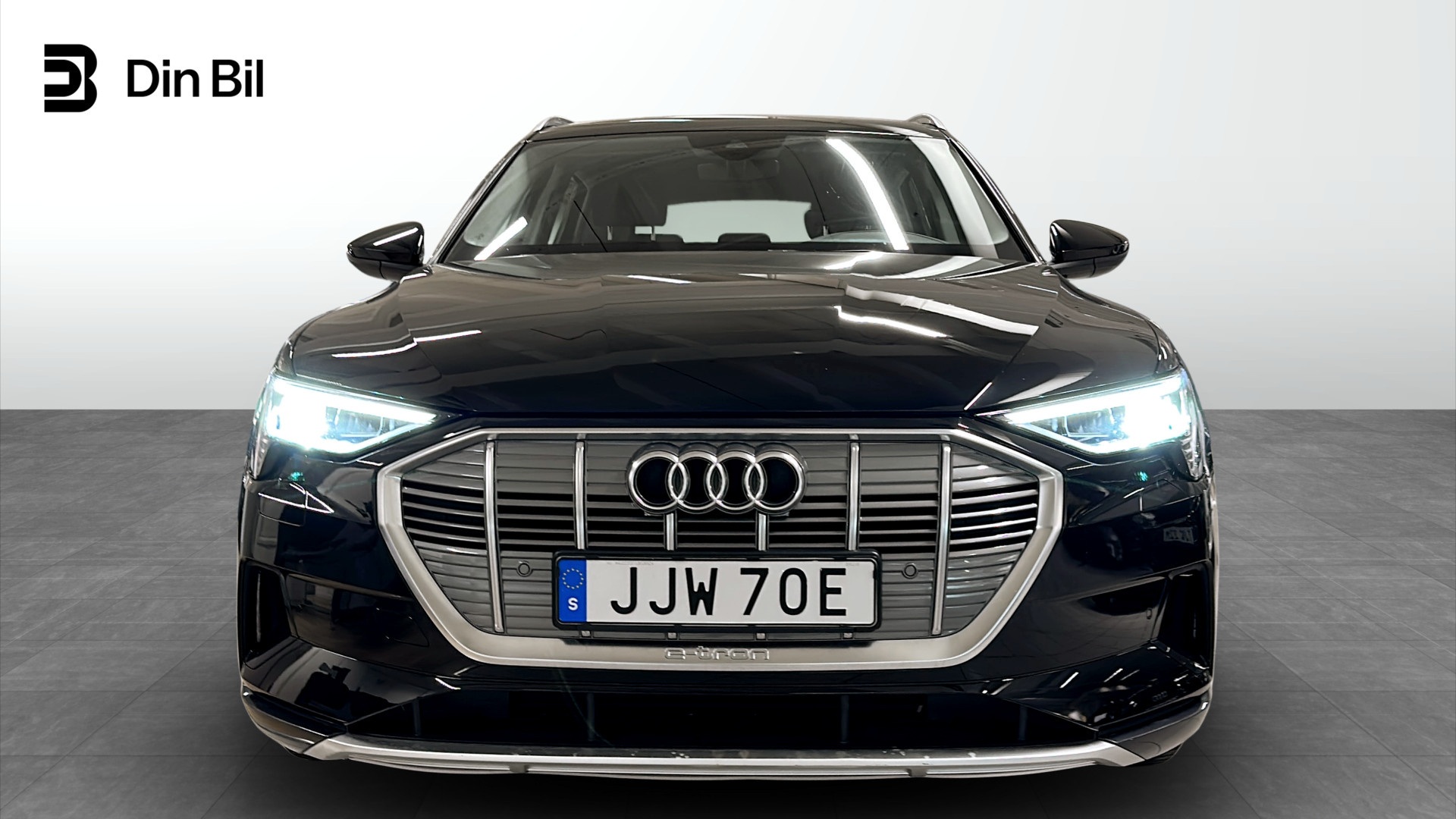 Audi e-tron JJW70E