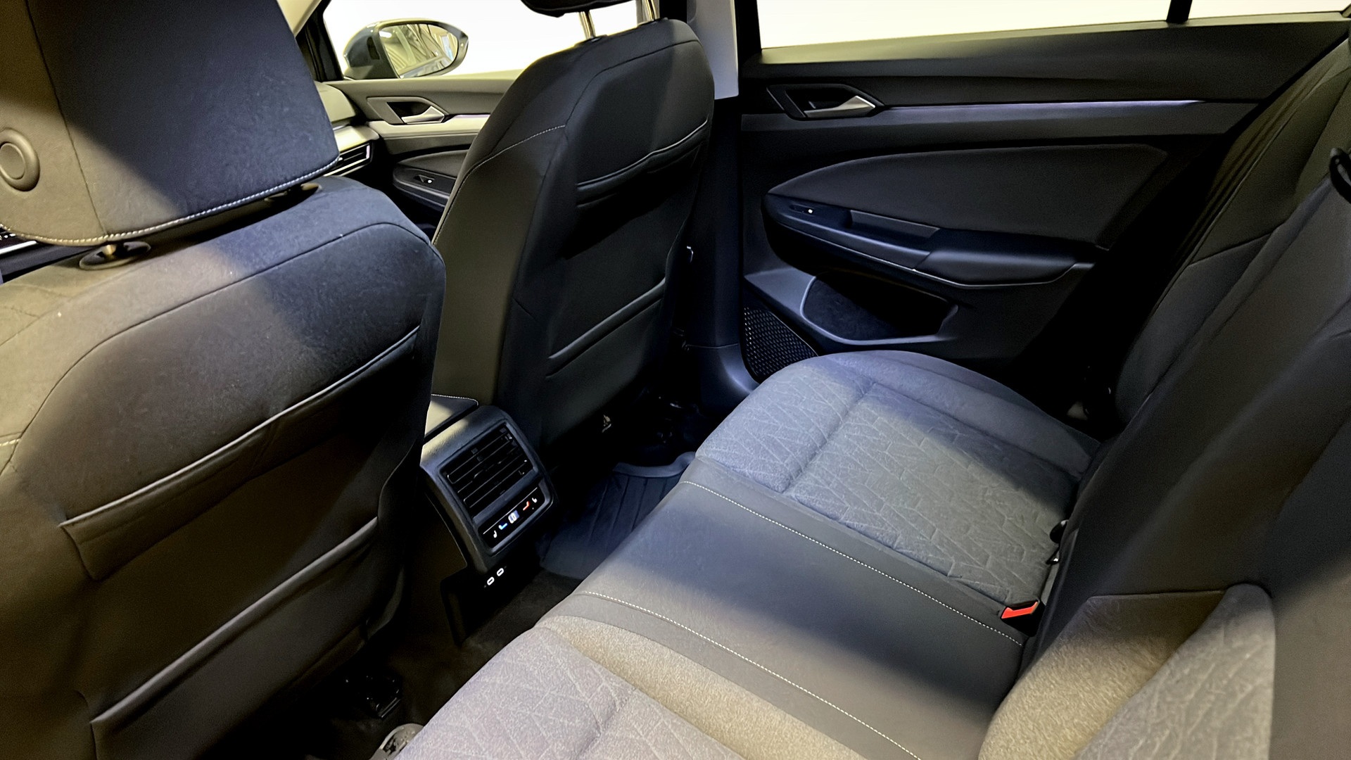 Volkswagen Golf JLJ05E