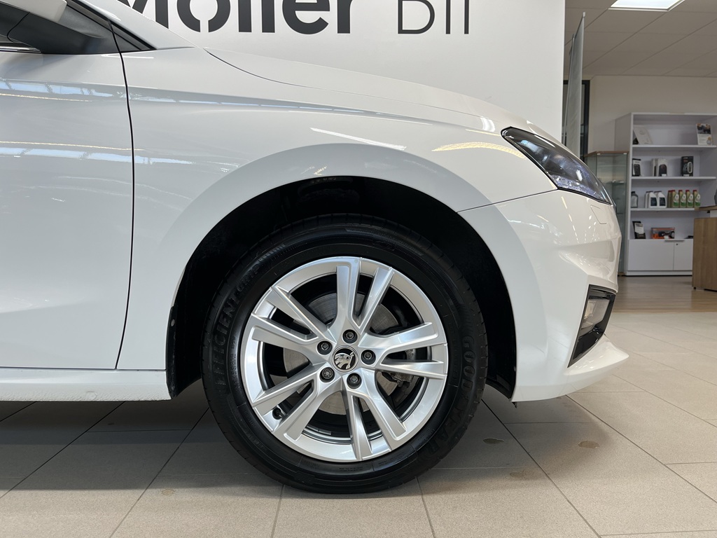Skoda Fabia JLL99E
