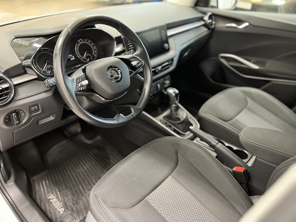 Skoda Fabia JLL99E