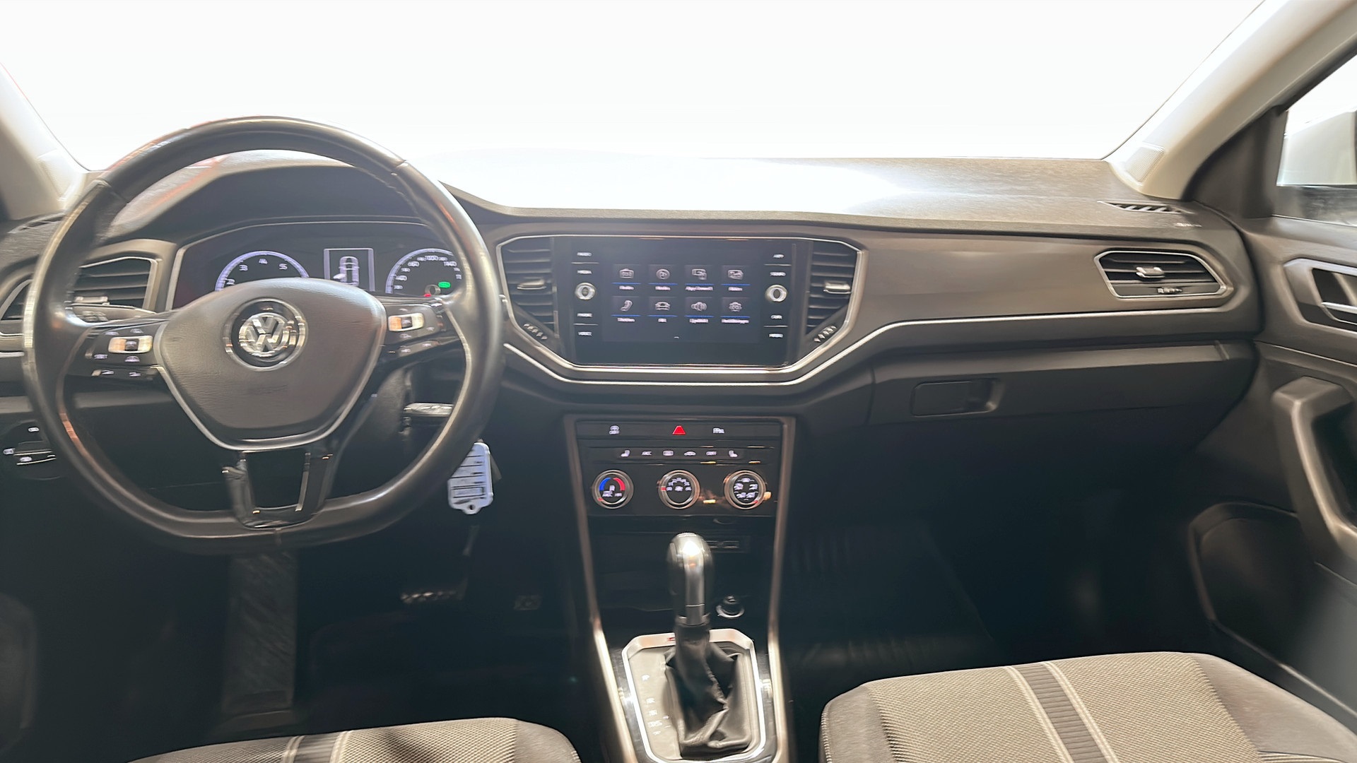 Volkswagen T-Roc JLY085