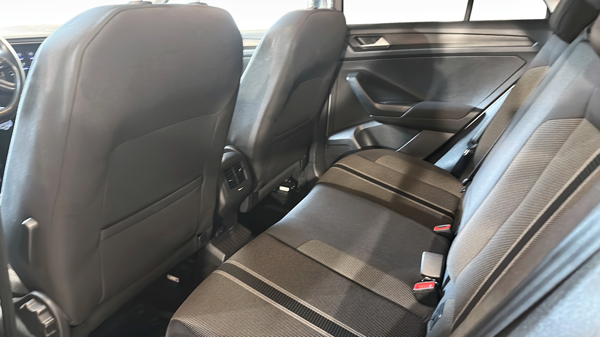 Volkswagen T-Roc JLY085