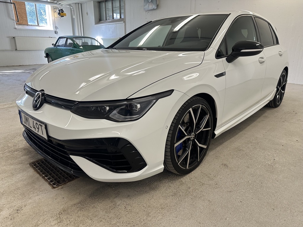 Volkswagen Golf JML49T