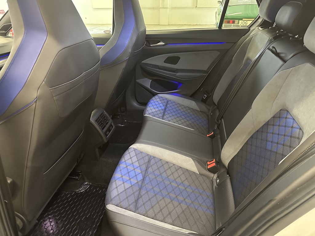 Volkswagen Golf JML49T
