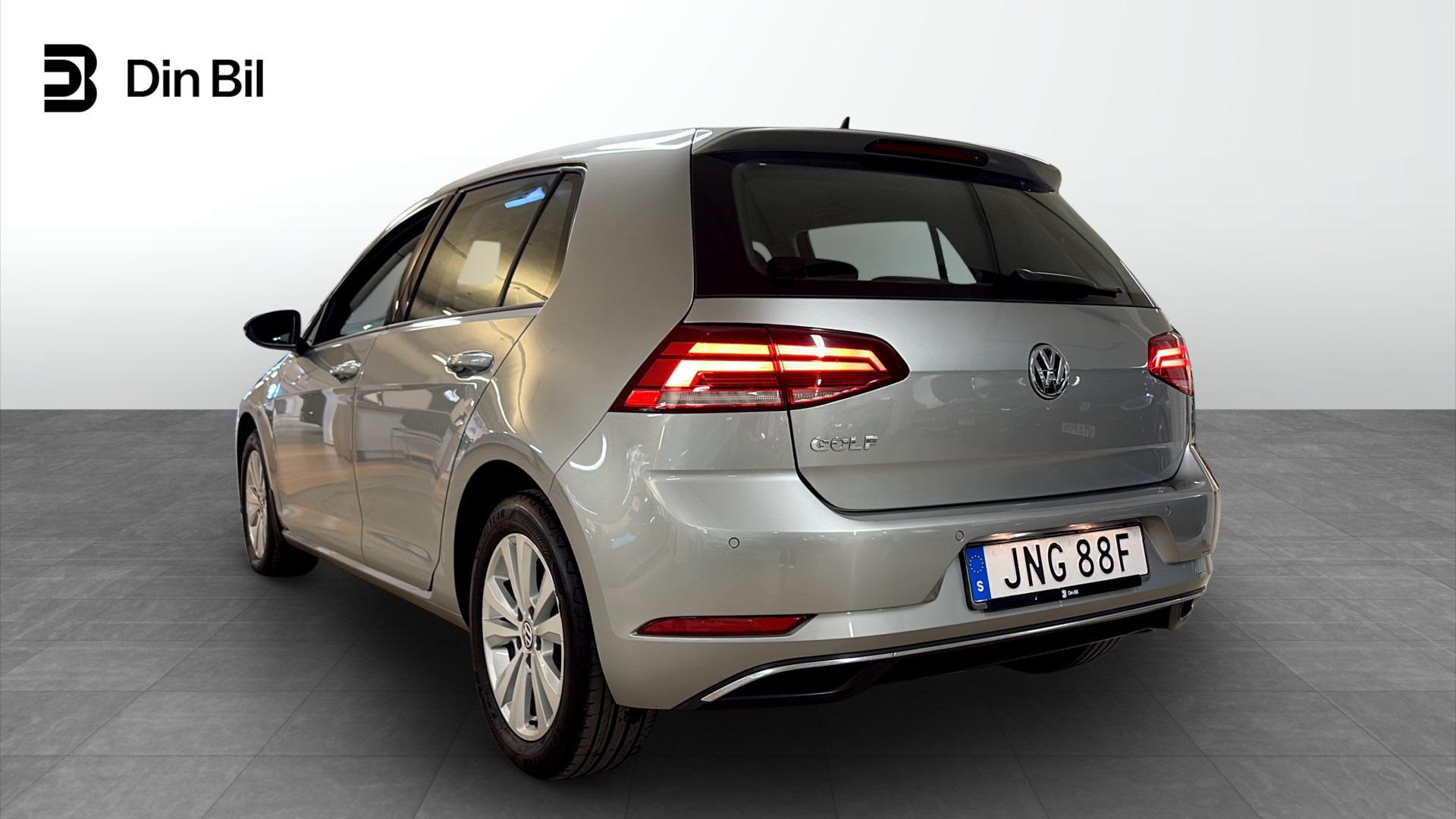 Volkswagen Golf JNG88F