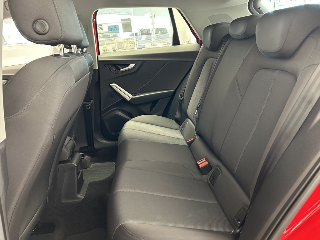 Audi Q2 JRA06A