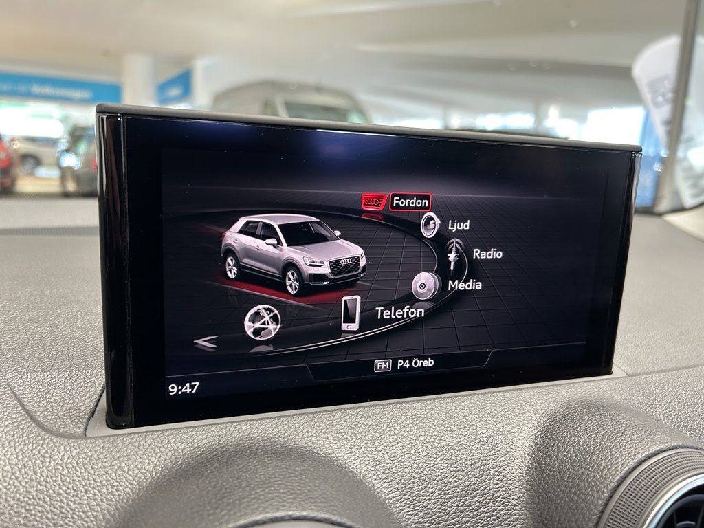 Audi Q2 JRA06A