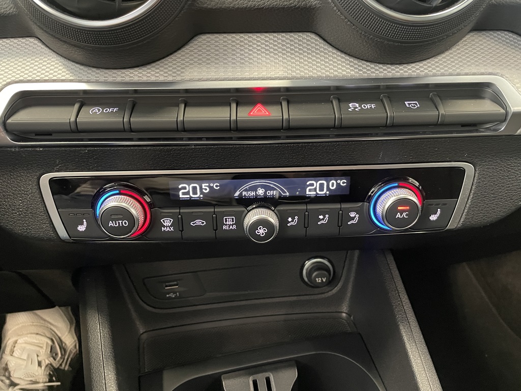Audi Q2 JRA06A