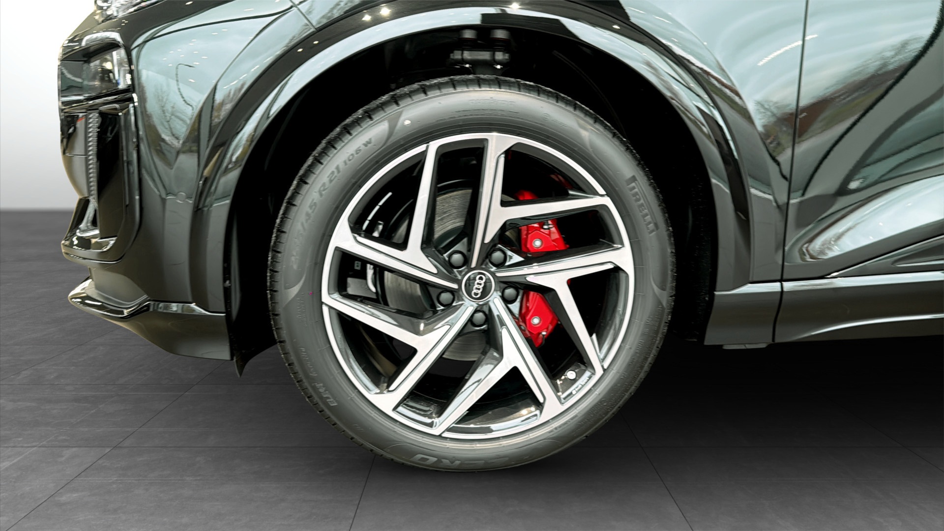 Audi Q6 e-tron JRB36N