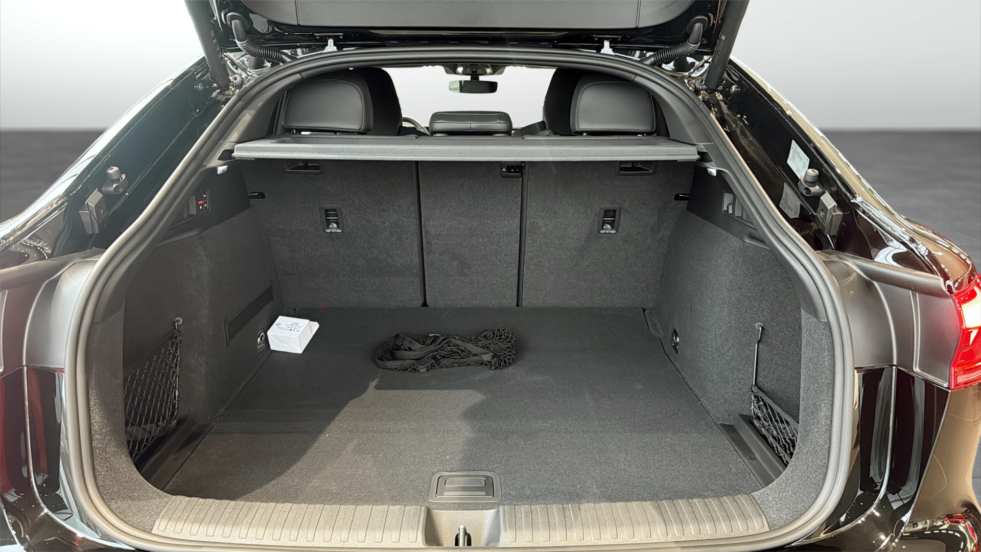 Audi Q6 e-tron JRB36N