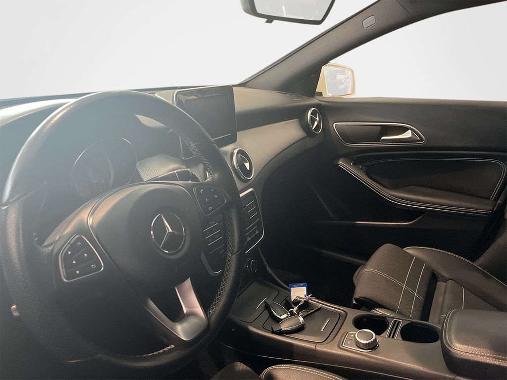 Mercedes CLA 200 JRG059