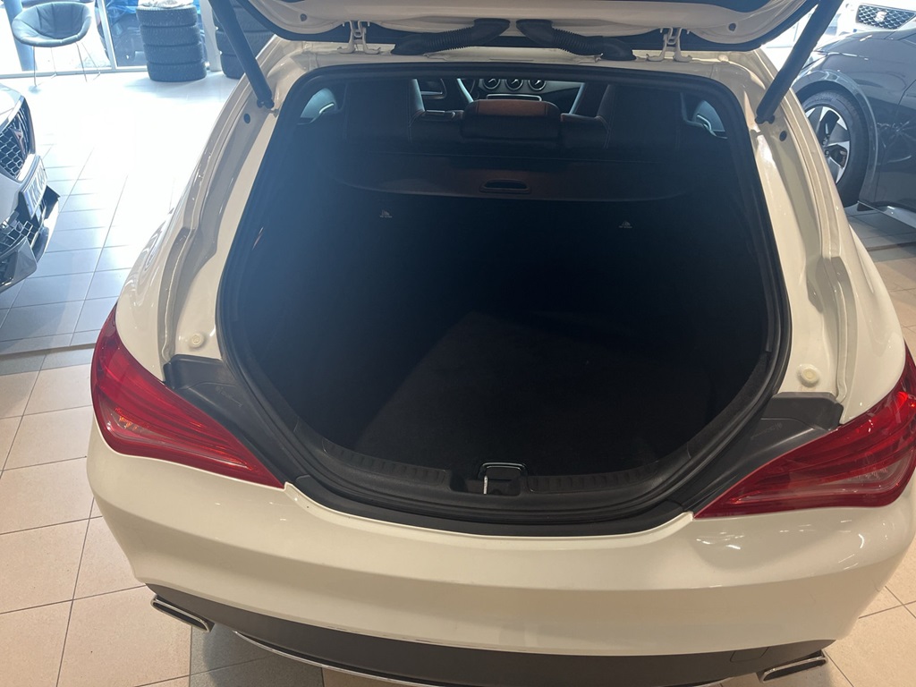 Mercedes CLA 200 JRG059