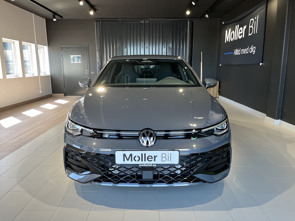 Volkswagen Golf JRJ06L