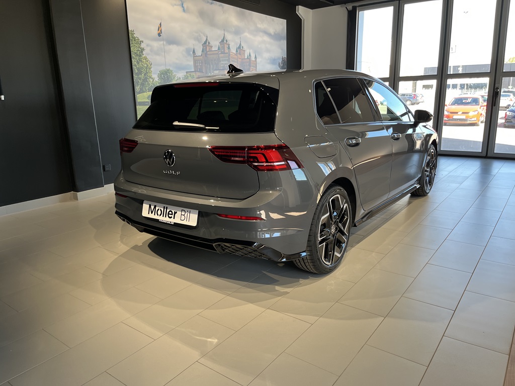 Volkswagen Golf JRJ06L