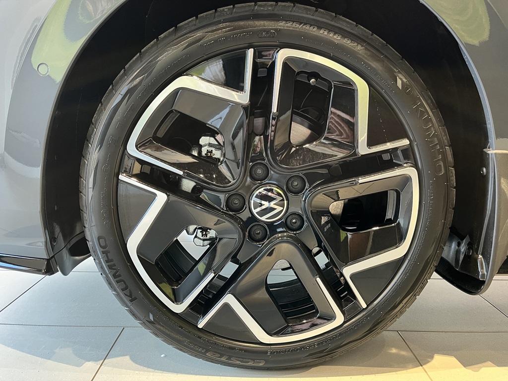 Volkswagen Golf JRJ06L