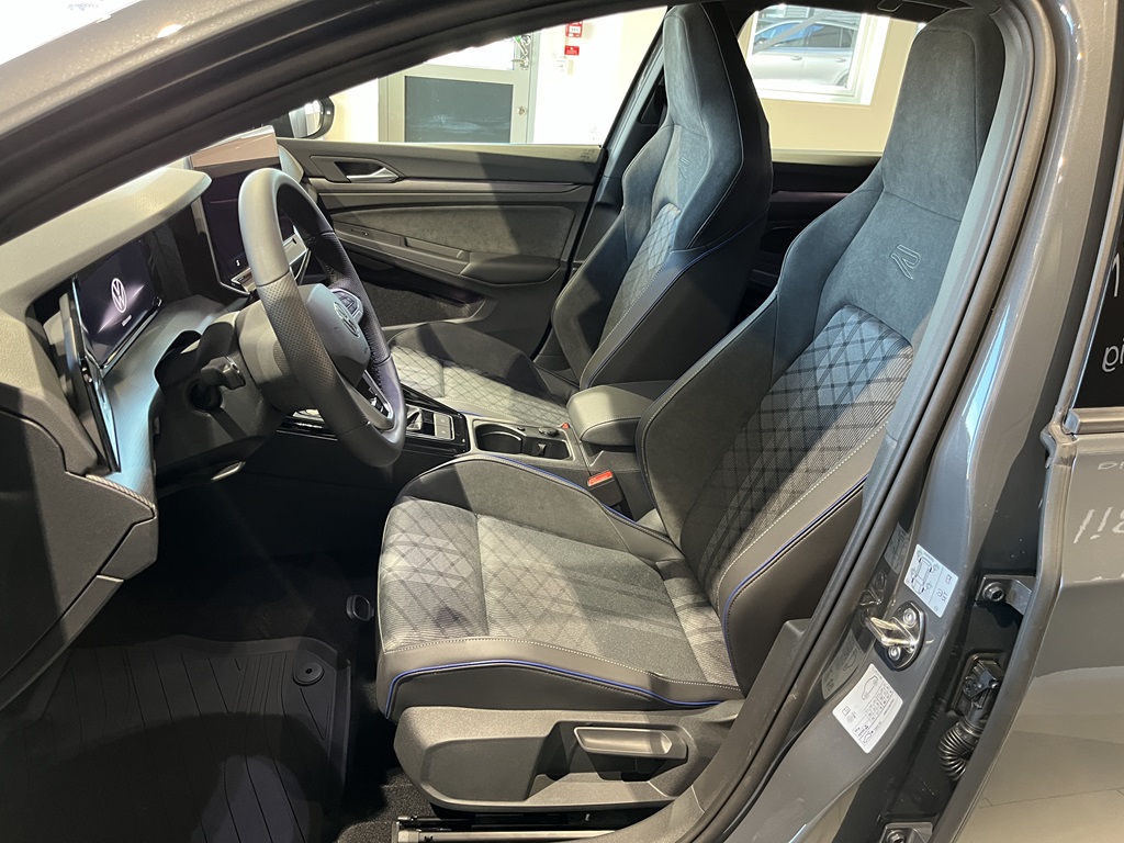 Volkswagen Golf JRJ06L