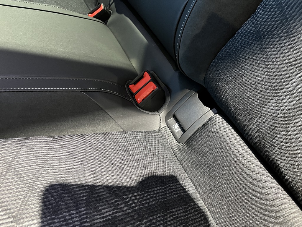 Volkswagen Golf JRJ06L
