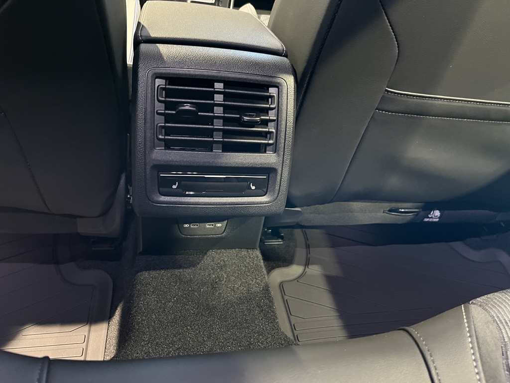 Volkswagen Golf JRJ06L