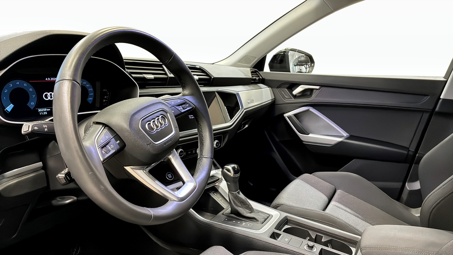 Audi Q3 JRJ79T