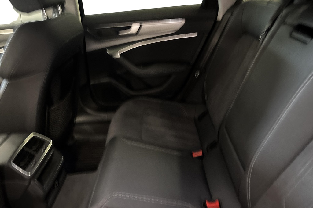 Audi A6 allroad quattro JRK79T