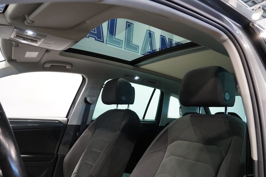 Volkswagen Tiguan JSA766