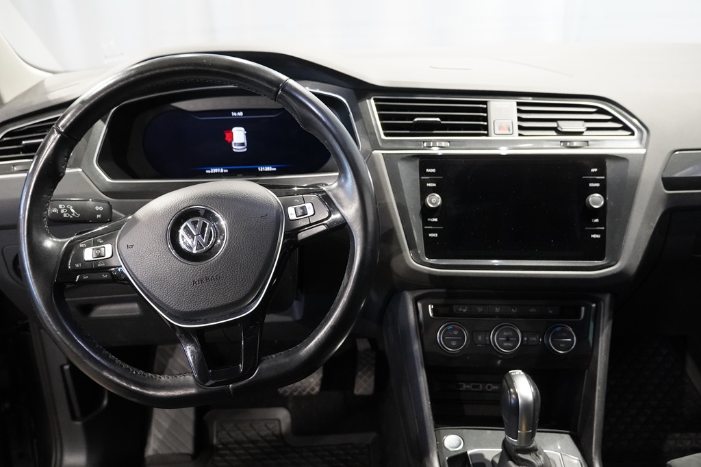 Volkswagen Tiguan JSA766