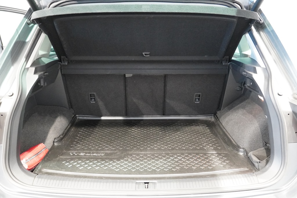 Volkswagen Tiguan JSA766