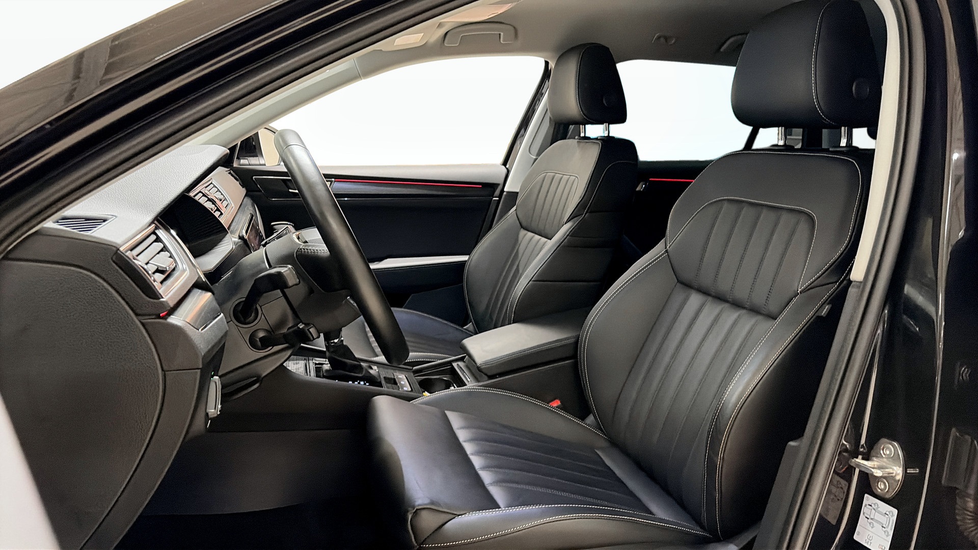 Skoda Superb JSF96P