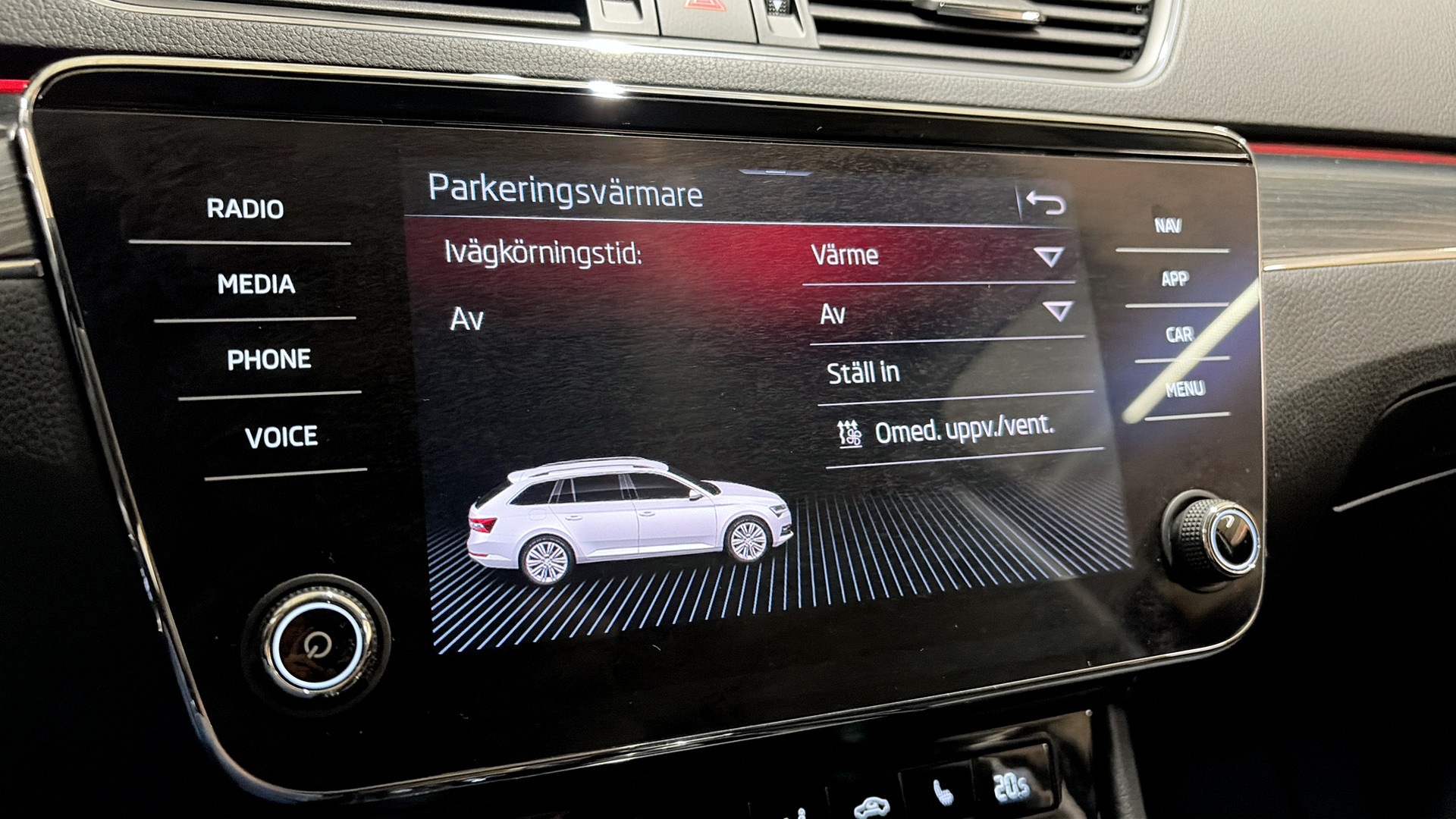 Skoda Superb JSF96P